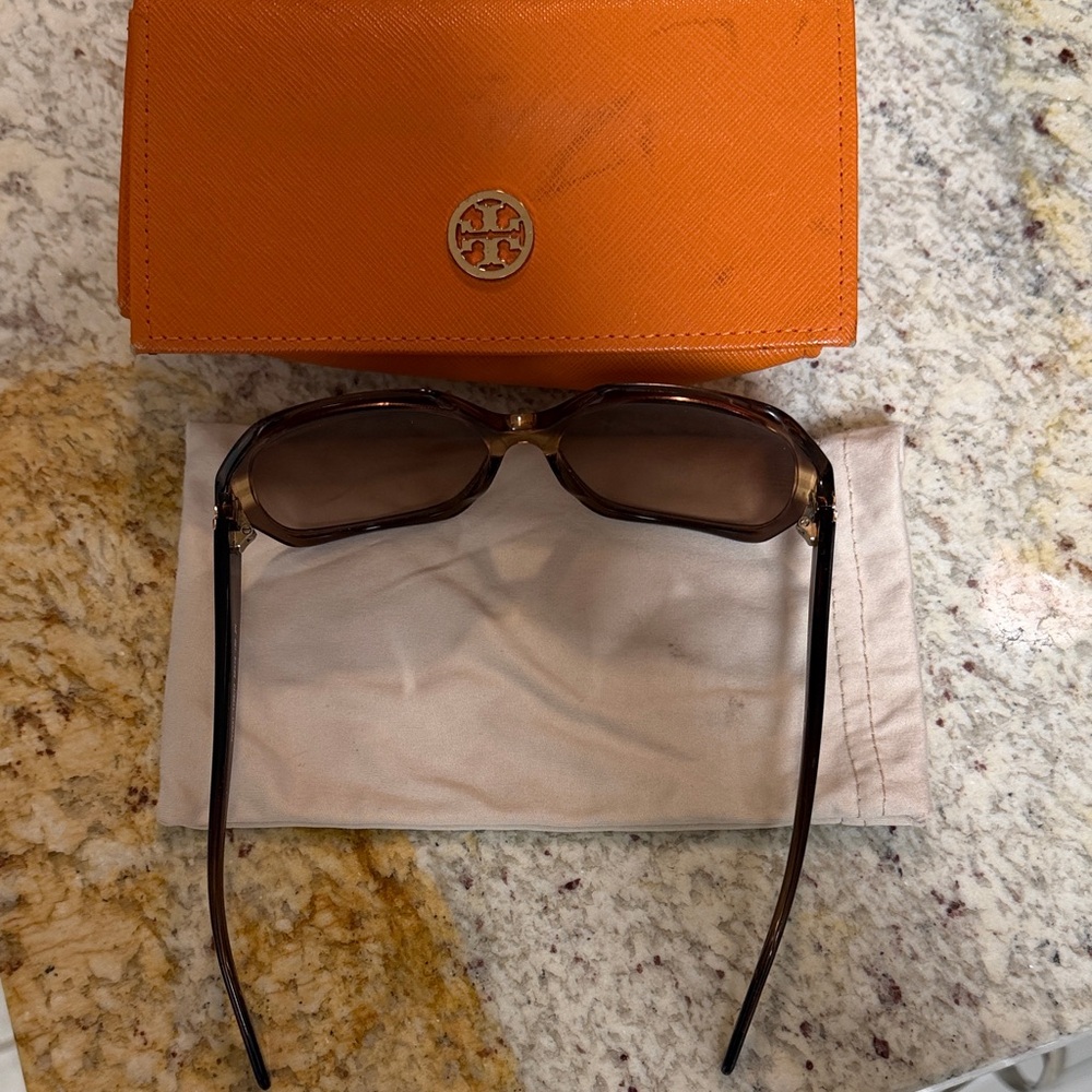 Tory Burch Hexagonal Brown Sunglasses with Orange Case - Picture 3 of 4